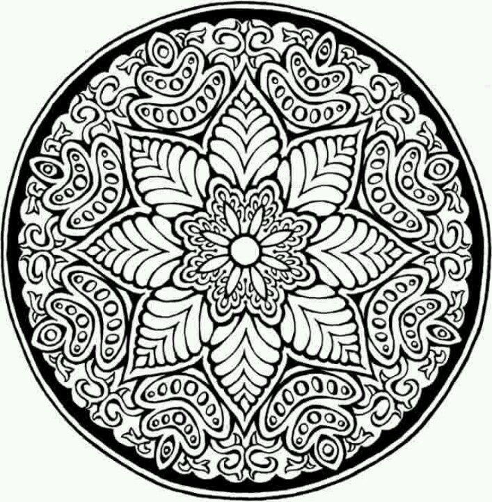 707x721 Detailed Christmas Coloring Pages