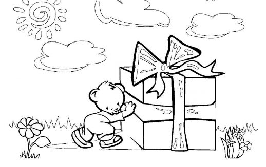518x326 A Little Bear Brings A Big Christmas Present For You Coloring
