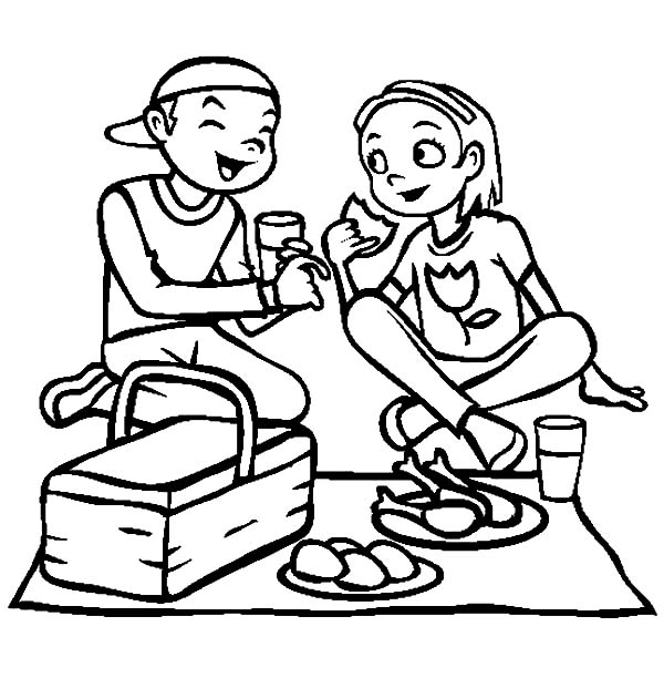 600x612 Eating Lunch