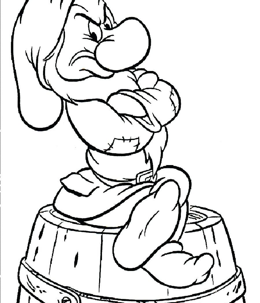 900x1050 Complete Sneezy Dwarf Coloring Pages Compromise Snow White And