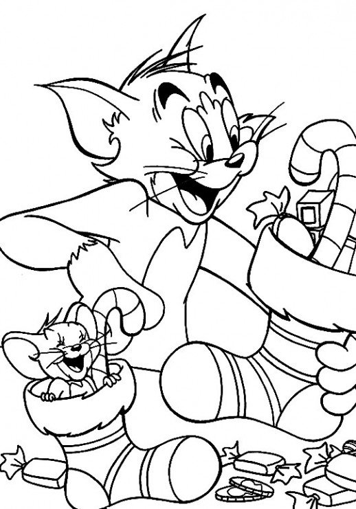 518x741 Tom And Jerry Are Happy To Have Lots Of Christmas Presents